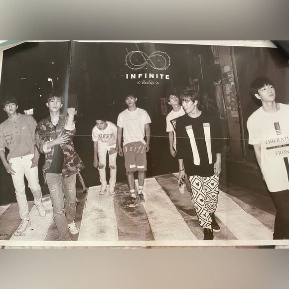 EXO and Infinite Posters - Picture 3 of 3